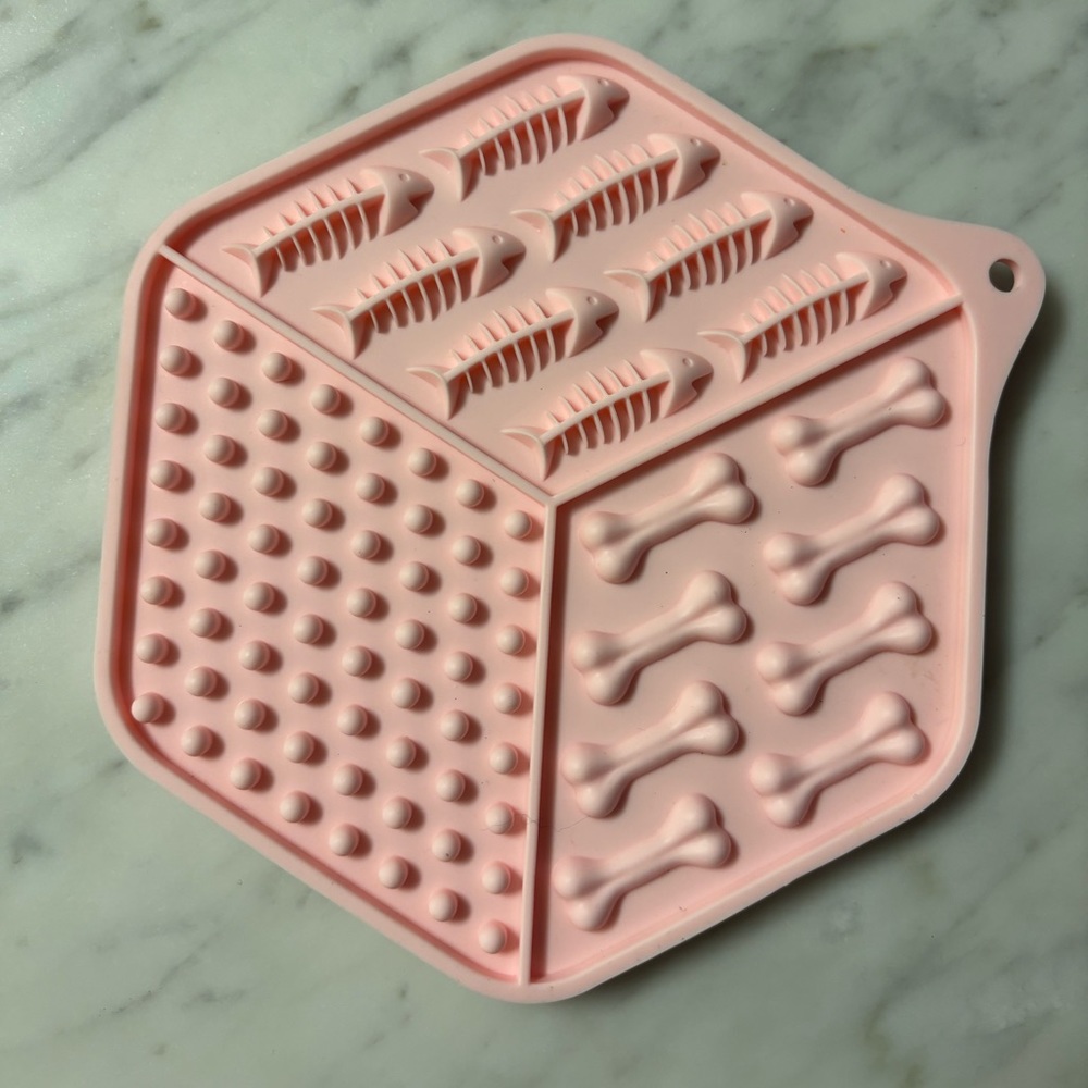 ($3) Lick Mat
